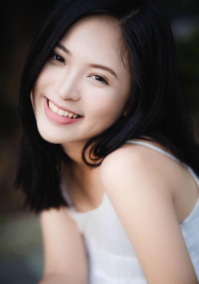 Nhìn nụ cười tỏa nắng như thế này, anh chàng nào mà không “lỗi nhịp tim” cơ chứ!