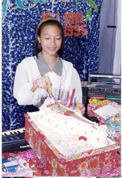 Càng lớn "Họa mi tóc nâ"u càng xinh xắn và có nét “mỹ nhân” hơn.