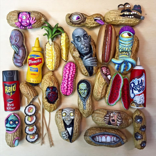 Ít ai nghĩ các món đồ chơi này được tạo hình từ vỏ đậu phộng. STEVE MASINO.