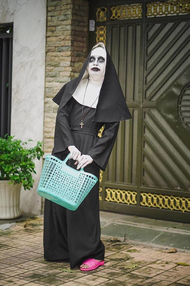 Chị Valak thùy mị, nết na...