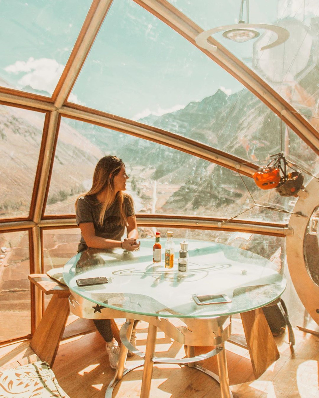 Ảnh: Hairtieneeded, Kiananiwzen.