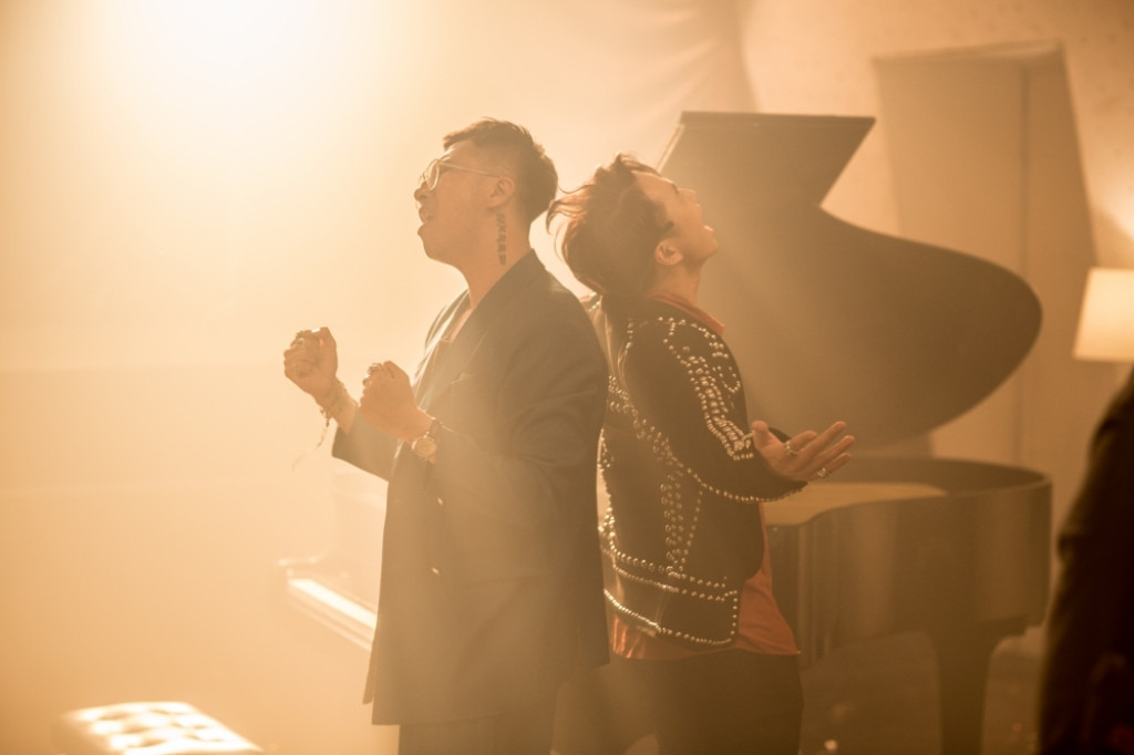 MV "Yêu đơn phương" đã chính thức lên sóng vào tối 10/10.