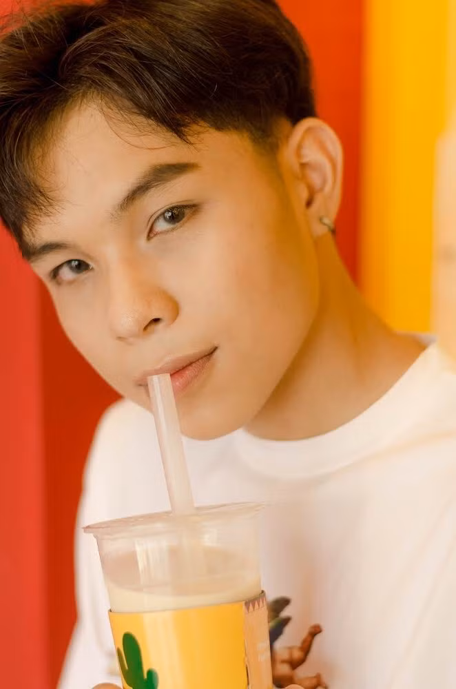 Abdully Aly, sinh năm 2002. “Không một ai có thể làm cho bạn cảm thấy mình thấp kém nếu không có sự đồng ý của bạn”.