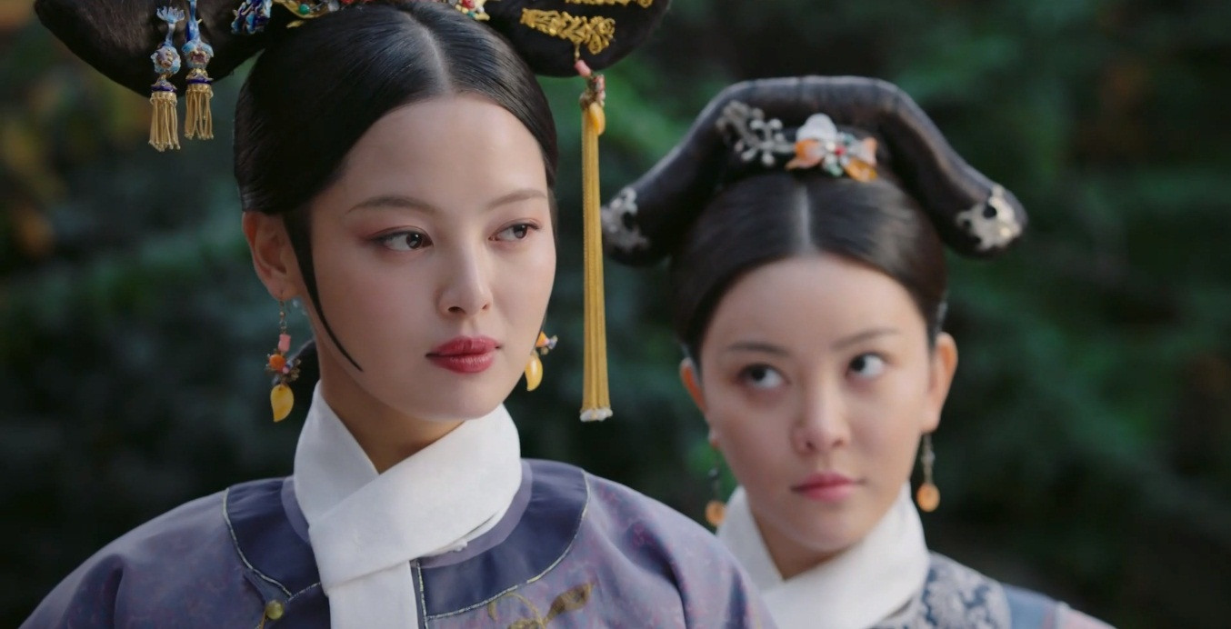 Nhưng bên trong lại nhiều mưu sâu kế hiểm.