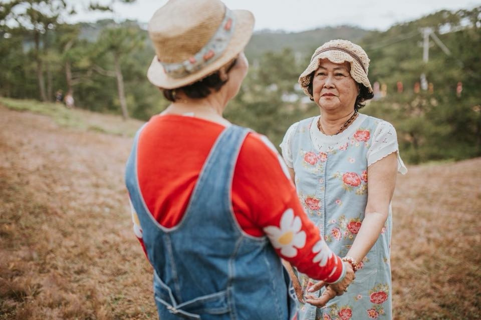 Cư dân mạng mong muốn sau này về già mình cũng sẽ có một tình bạn đẹp như thế.