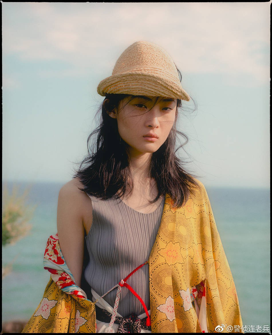 Nhiều người thậm chí còn cho rằng nữ người mẫu biết sai nhưng vẫn làm.