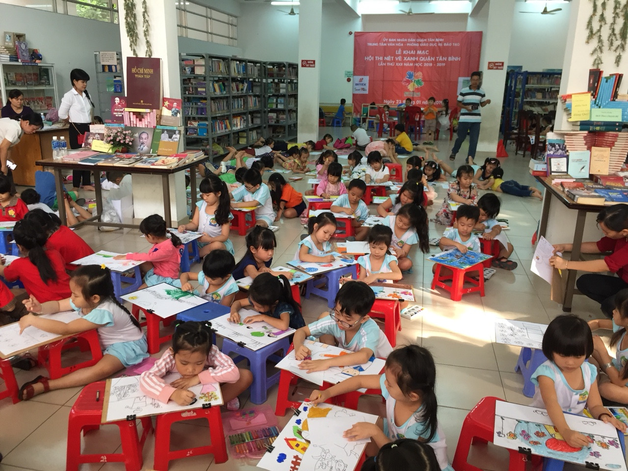 Các bé học mầm non tại quận Tân Bình hào hứng tham gia vòng sơ khảo 