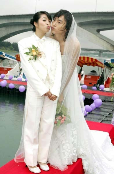 Những cặp đôi đũa lệch “nàng mét rưỡi - chàng mét tám” dễ thương trên màn ảnh châu Á ảnh 2