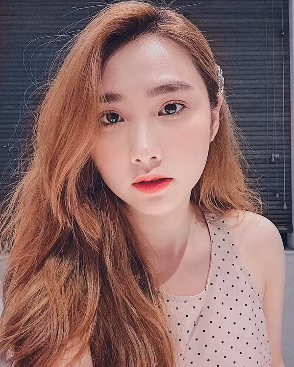 Cô gái này sinh năm 1996 đang sống tại TP Hồ Chí Minh.