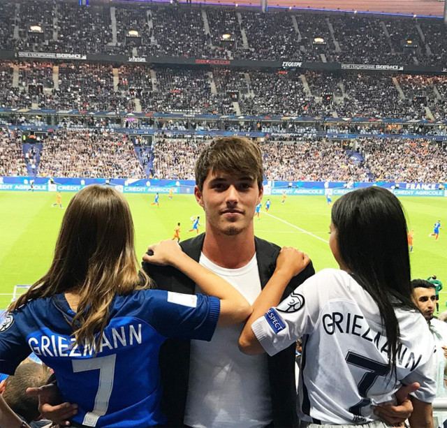 Dylan được báo chí nước ngoài miêu tả là 