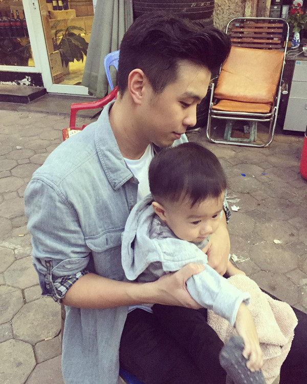 Huyme khoe hình ảnh bên bé Xoài.