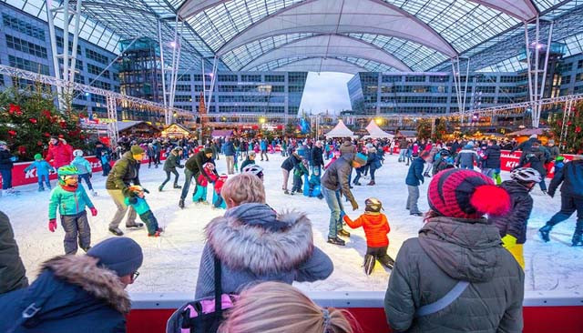 Còn mùa Đông, nơi đây sẽ biến thành sân trượt băng.