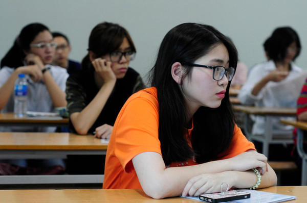 Hiện nhiều địa phương đã gần hoàn tất việc chấm thi. Đã có hàng chục bài thi điểm