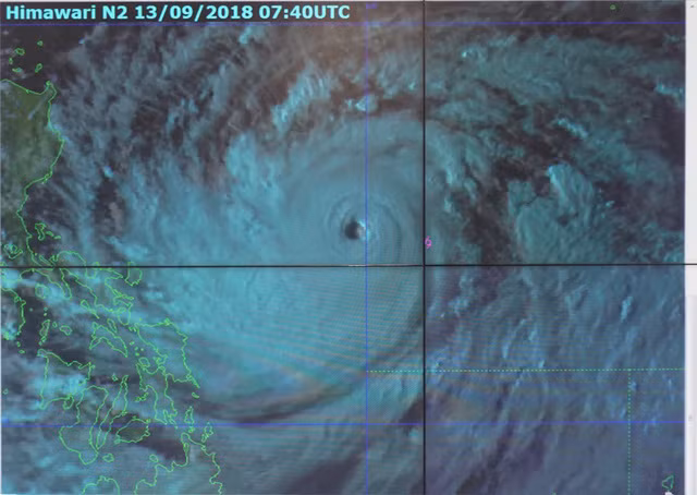 Mắt của siêu bão Mangkhut.