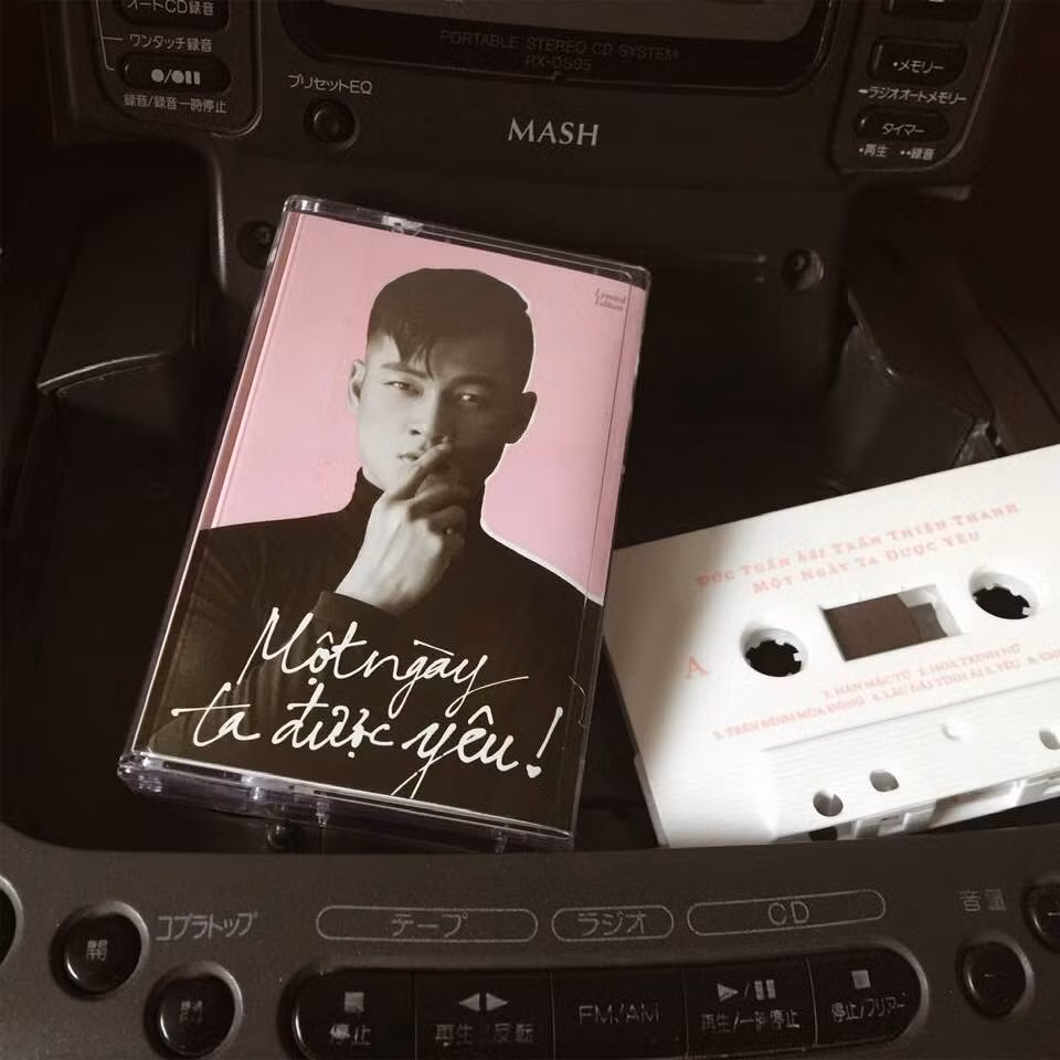 Thời gian gần đây, Đức Tuấn đã tạo ra những sản phẩm thú vị với các hình thức album đa dạng. (Ảnh: Huy Khắc Đoàn).
