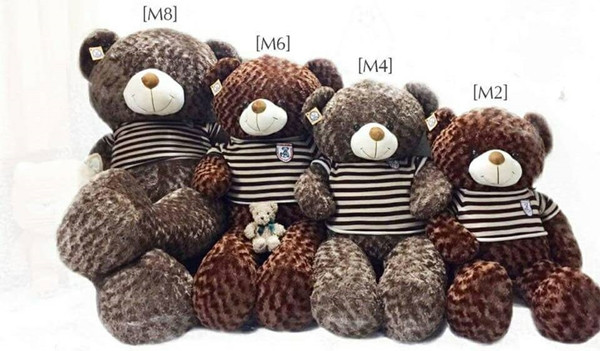 Các chàng dễ dàng tìm thấy chú gấu bông đủ loại cỡ tại các cửa hàng hay shop online (Gấu bông online, Totoro 1988). Giá của mỗi chú gấu tùy theo kích cỡ, dao động từ 400k đến 700k.