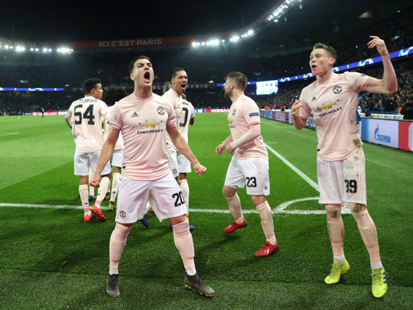 Những chàng trai trẻ của Quỷ đỏ thành Manchester đang khát khao lập lại lịch sử của các bậc đàn anh đi trước. Những chàng trai trẻ của Quỷ đỏ thành Manchester đang khát khao lập lại lịch sử của các bậc đàn anh đi trước.