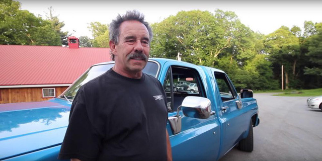 Ông Eric - chủ sở hữu của chiếc xe.