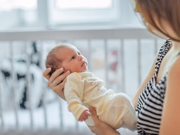 Người mẹ yêu thương con mình bằng một tình yêu thực sự trọn vẹn.
