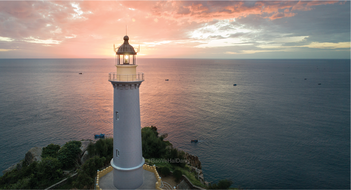 Nhắc đến Phú Yên, mọi người thường hay nghĩ đến khung cảnh “hoa vàng trên cỏ xanh” thơ mộng trong bộ phim cùng tên. Tuy nhiên, nơi đây còn có một điểm đến độc đáo mà du khách không thể bỏ qua khi ghé thăm miền đất này.