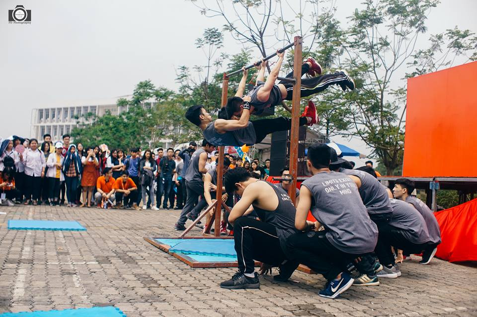 Sinh viên Đại Học FPT luôn cháy hết mình trong các hoạt động. Sinh viên Đại Học FPT luôn cháy hết mình trong các hoạt động.