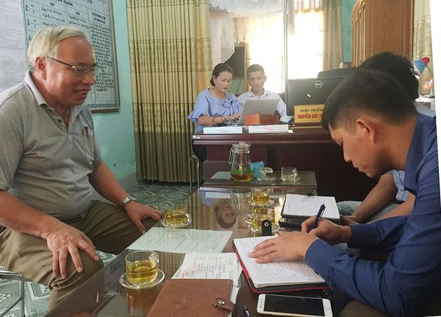 Ông Nguyễn Đức Hạnh, Hiệu trưởng Trường THPT Nguyễn Đổng Chi cho biết, việc vận động tiền xây tượng đã được Sở GD&amp;ĐT Hà Tĩnh cho phép.