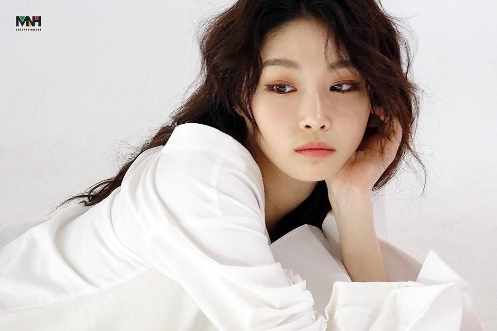 Định vị I.O.I - 11 cô gái gây "náo loạn" K-Pop năm ngoái, bây giờ đang ở đâu? ảnh 21