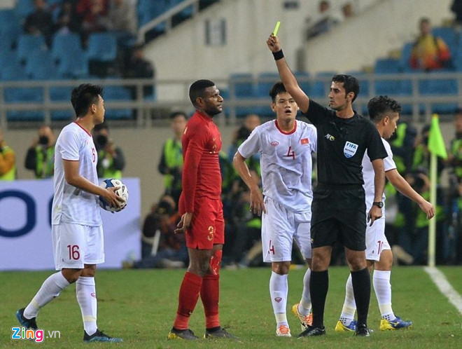 Vị trọng tài người Qatar sẽ điều khiển trận đấu giữa Việt Nam và Thái Lan trên sân Thammasat vào ngày 5/9. Ảnh: Thanh Hà.