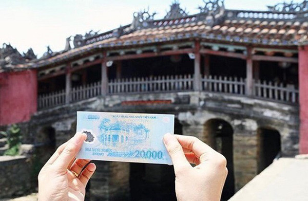 Chùa Cầu Hội An xuất hiện trên mặt sau của tờ 20.000 đổng.