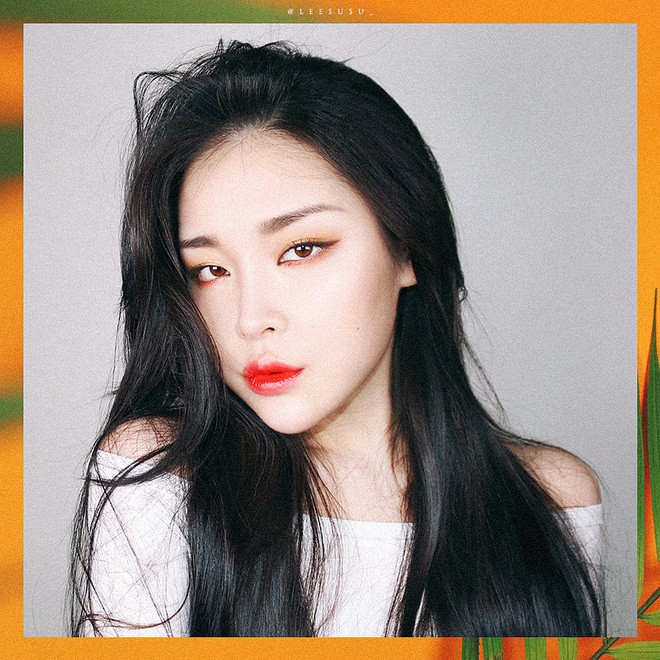 Không chỉ khi make up lên cô nàng mới xinh đẹp mà ngay cả mặt mộc của cô nàng cũng khiến hàng ngàn fans hâm mộ mê mẩn vì quá xinh đẹp, quá hoàn hảo.
