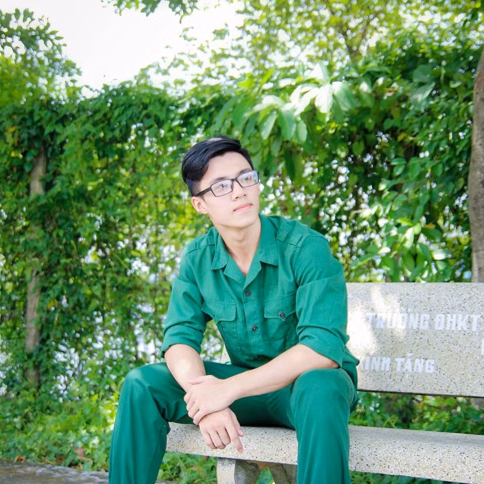 Nam sinh Hàng không gây sốt với nụ cười toả nắng khi hiến máu ảnh 3
