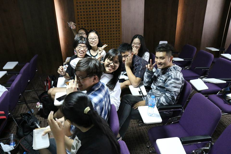 Nhóm chúng tớ học rất vui!