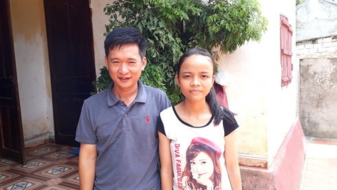 Theo thầy Trịnh Duy Thế, Thùy luôn đứng đầu khối về thành tích học tập.