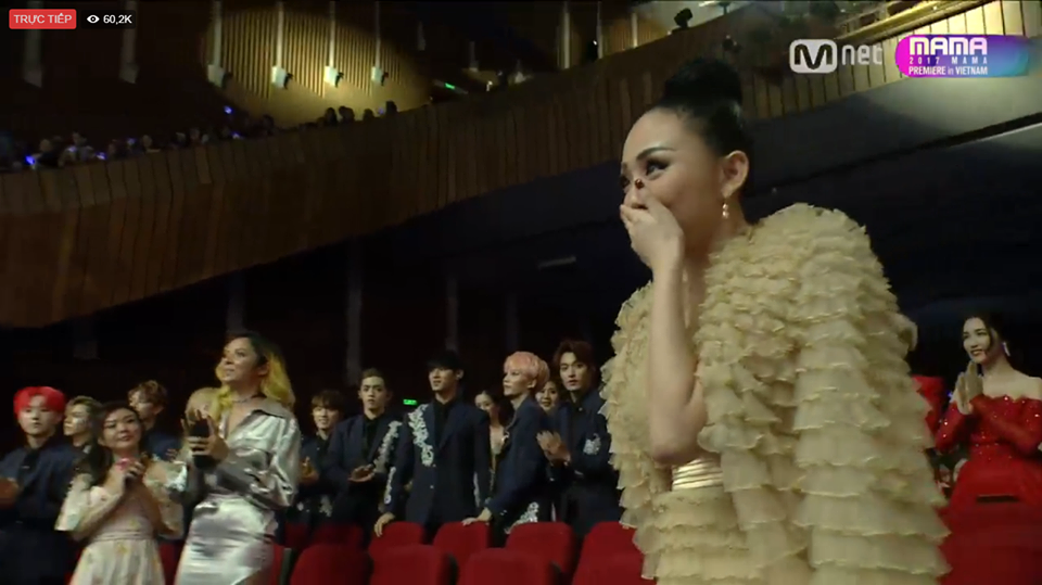 TRỰC TIẾP "MAMA 2017": Tóc Tiên diễn mở màn với màn live "thần sầu" 3 bản hit ảnh 9