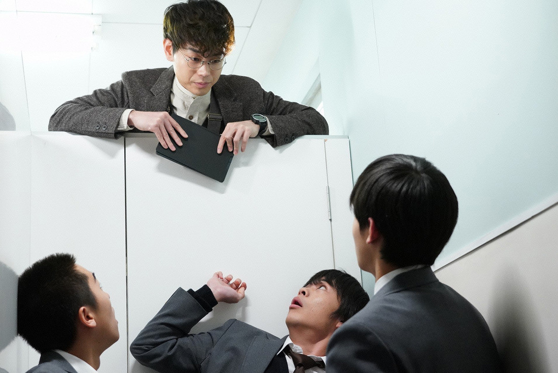 Các em đã bị bắt cóc, không dễ trốn được đâu, thầy biết hết đấy!