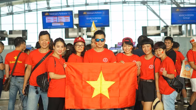 Dù có giá cao song các tour cổ vũ Olympic Việt Nam gần như đã kín chỗ.