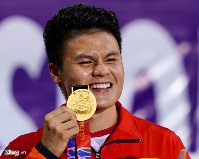 Quang Hải vui mừng khi cùng U22 Việt Nam giành HCV SEA Games 30 được tổ chức tại Philippines. Ảnh: Thuận Thắng.