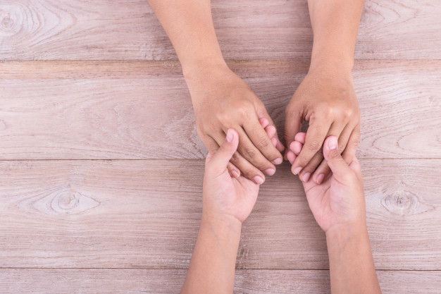 Giáo viên đã giúp cậu học trò của mình hoàn thành ước mơ về một cuộc sống khỏe mạnh không máy chạy thận. Ảnh: Freepik.