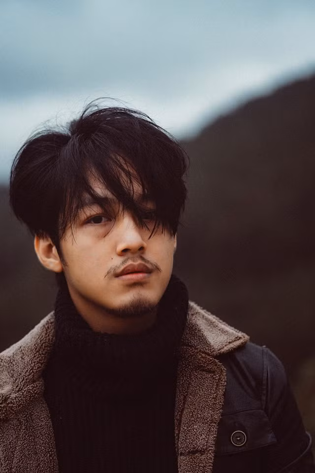 Trái tim hội fan girl chỉ còn biết lạc trôi trước hội mỹ nam MV V-Pop (P1) ảnh 1