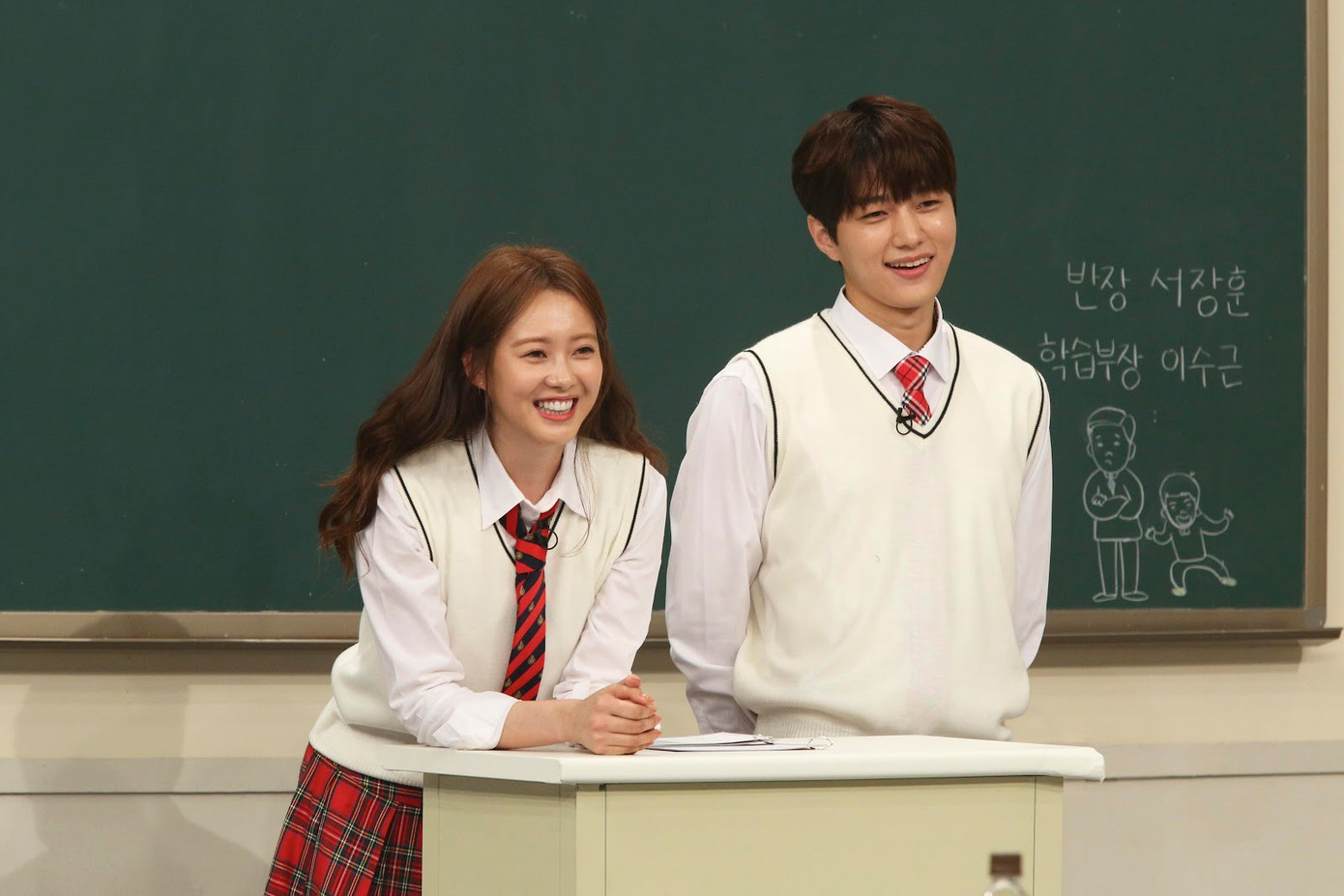 Để giữ gìn hình ảnh, những idol này thậm chí còn không được nói chuyện hay mỉm cười ảnh 1 Để giữ gìn hình ảnh, những idol này thậm chí còn không được nói chuyện hay mỉm cười ảnh 1