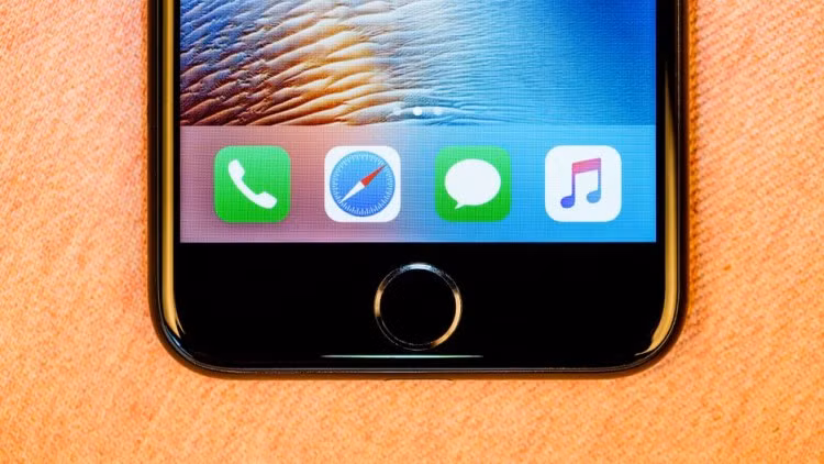 Nút Home trên iPhone 7 thực tế là một nút tĩnh và hoạt động nhờ cơ chế cảm ứng. Đây là dấu hiệu cho thấy Apple đã sẵn sàng để khai tử nút Home vật lý truyền thống.