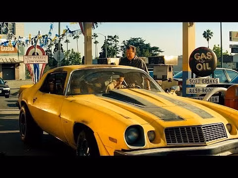 Dù biến hình thành xe hơi nào, “robot ong vàng” Bumblebee cũng dễ thương vô đối ảnh 1