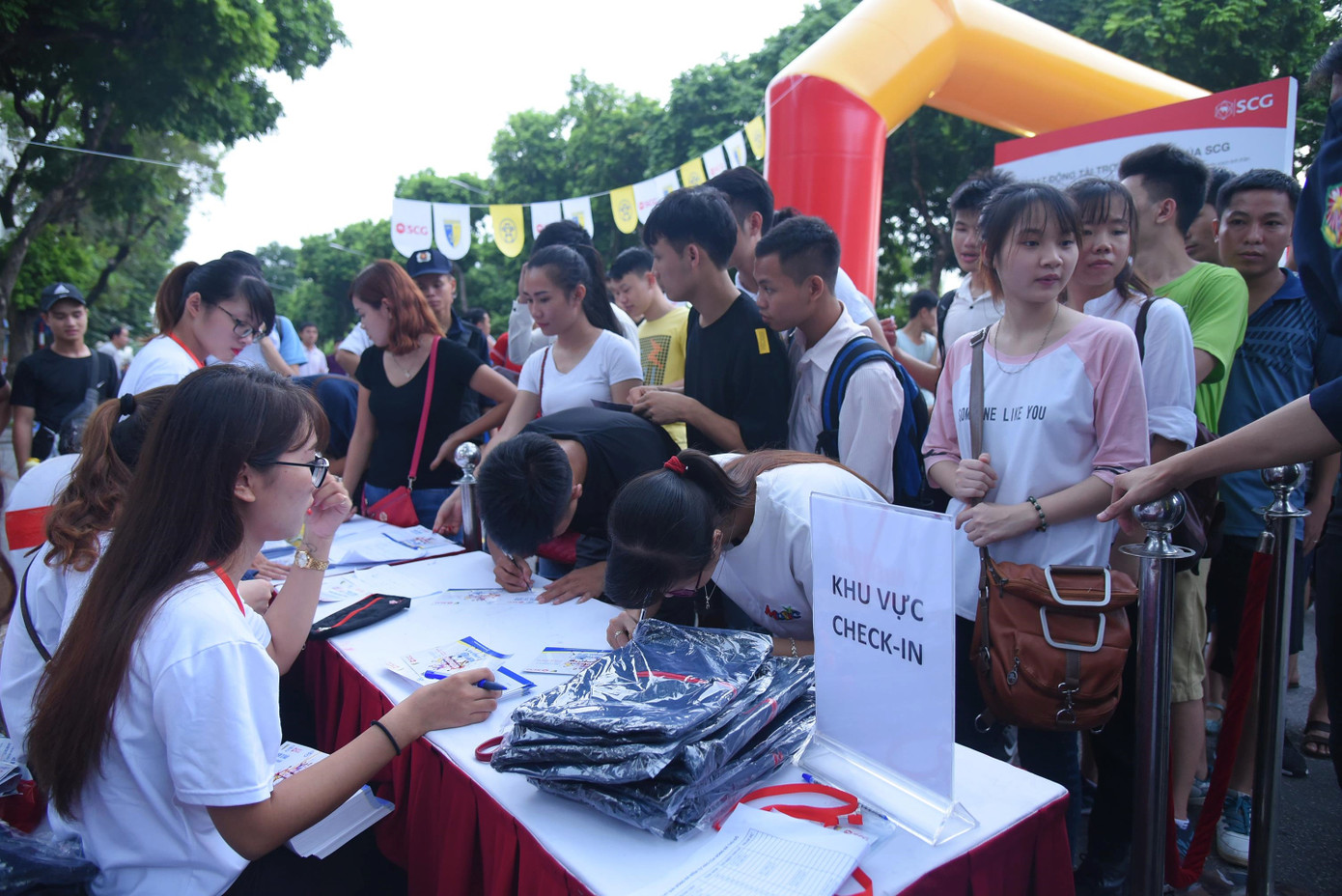 Giải Bóng đá đường phố SCG 2018 sẽ trở thành ngày hội đường phố thực sự với nhiều hoạt động về bóng đá, giải trí, nghệ thuật…