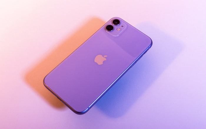 Dòng iPhone 12 dự kiến ra mắt vào mùa Thu năm nay của Apple có thể sẽ hỗ trợ chuẩn Wi-Fi 802.11ay mới. (Ảnh: Crystal Cox/Business Insider)