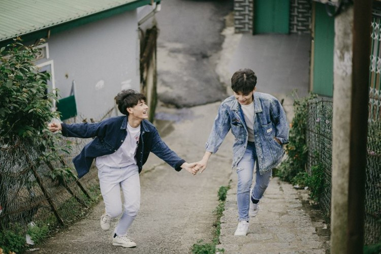 Tháng ngày bên cậu luôn là những tháng ngày tuyệt vời nhất.