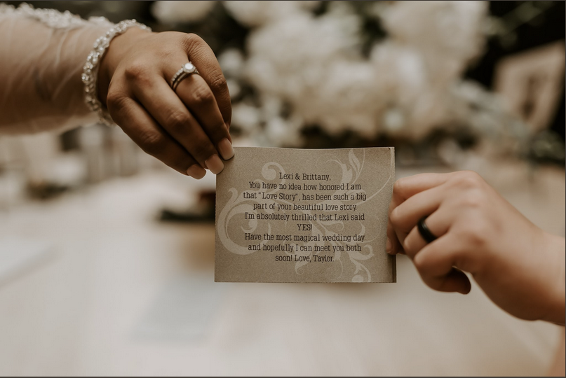 Thần tượng nào cũng đáng yêu như Taylor thì fan làm sao mà không 