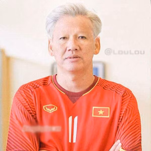 Dù có già đi chăng nữa thì “thần thái” của Anh Đức chẳng thua kém gì thời thanh xuân.