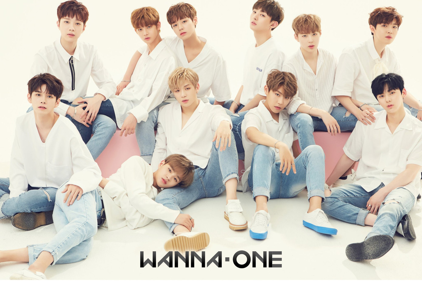 Đây là lần đầu tiên Wanna One đến Việt Nam. Các bạn đã sẵn sàng cho phần trình diễn bùng nổ của các chàng trai chưa?