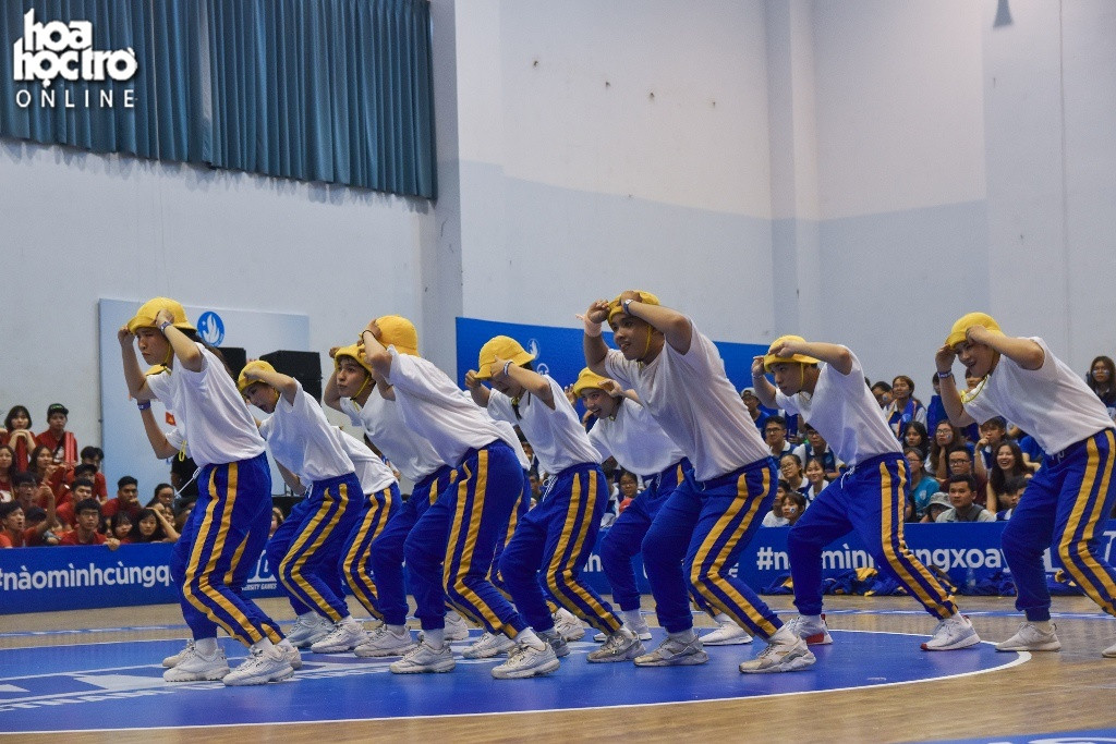 Mang không khí Hawaii tới "VUG Dance Battle", trường ĐH Bách Khoa bảo vệ thành công chức vô địch ảnh 10