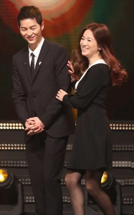 Song Hye Kyo gửi tâm thư tới fan bật mí lý do vì sao bị Song Joong Ki cưa đổ ảnh 1 Song Hye Kyo gửi tâm thư tới fan bật mí lý do vì sao bị Song Joong Ki cưa đổ ảnh 1